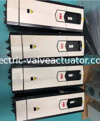 Un buen precio. Invertidor de frecuencia ABB ACS880-01-105A-3 Invertidor de frecuencia trifásico para el control del motor de 50 Hz en línea