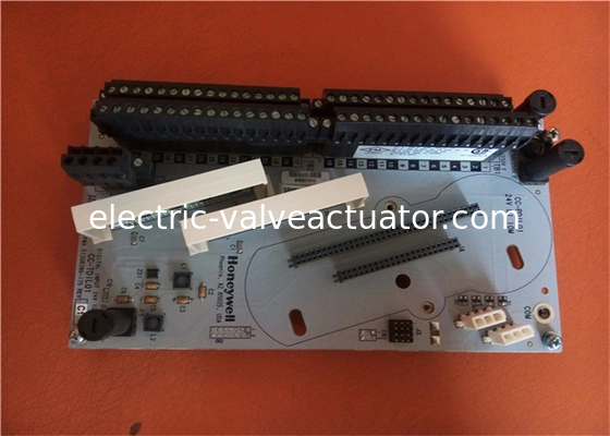 Un buen precio. Placa de circuito de control de 32 canales de 24V 160W CC-TDIL01 en línea