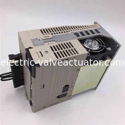 Un buen precio. Yaskawa Sigma SGDV-120A01A AC Servo Drive 3 Phase AC 230V AC en línea