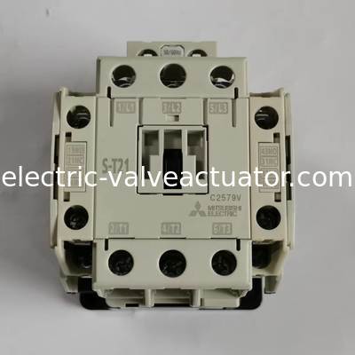 Un buen precio. Contactor Mitsubishi S-T21 AC110V 2A2B - 2 contactos normalmente abiertos, 2 contactos normalmente cerrados en línea