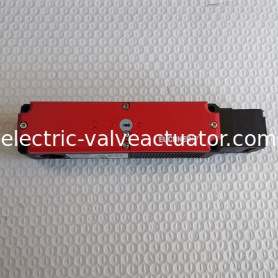 Un buen precio. EUCHNER TP3-4141A024M interruptor de seguridad de alto rendimiento, adecuado para sistemas de control de automatización en línea
