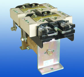 Un buen precio. El CE, la UL, el TUV y ROHS certifican el contactor de DC para diversos motores CZ0-150/20 de DC en línea